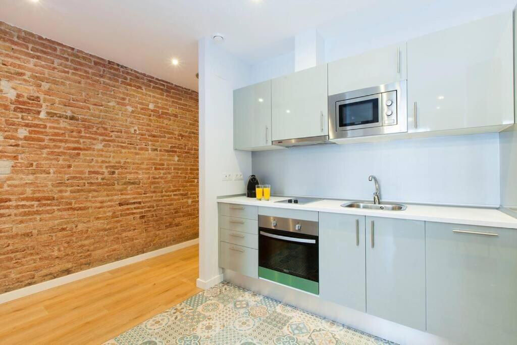 Beautiful 4Bd 4Ba Apartment In Eixample District Barcelona Exterior photo